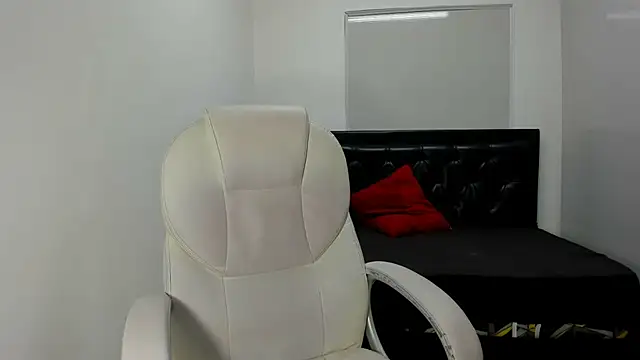 ParisBustamanterx online show from October 2025 03:39:02 AM