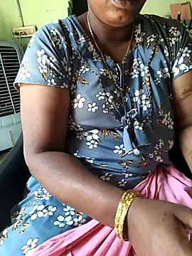 Snapshot of Tamilselviroja- chatting on March 2026 04:40:01 AM Tamilselviroja- online show from March 2026 04:40:01 AM