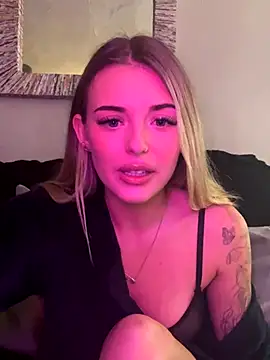 EllieEllxx online show from October 2025 10:03:01 AM