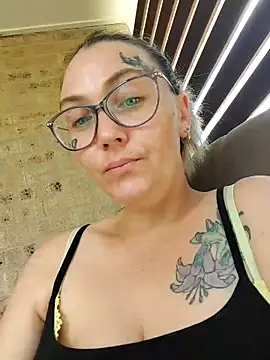 Snapshot of Sinful_Kait_XX chatting on November 2025 02:43:01 AM Sinful Kait XX online show from November 2025 02:43:01 AM