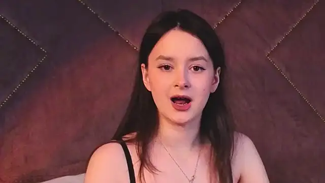 EvaSwen online show from January 2026 09:07:02 PM