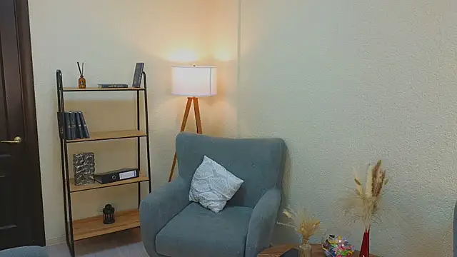 Kimberly Roberts   online show from October 2025 04:16:01 PM