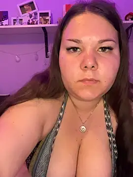 Snapshot of Flora66666 chatting on April 2026 11:14:01 PM Flora66666 online show from April 2026 11:14:01 PM