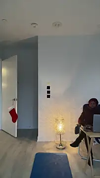 Snapshot of tia___fox chatting on February 2026 10:51:02 PM tia fox online show from February 2026 10:51:02 PM