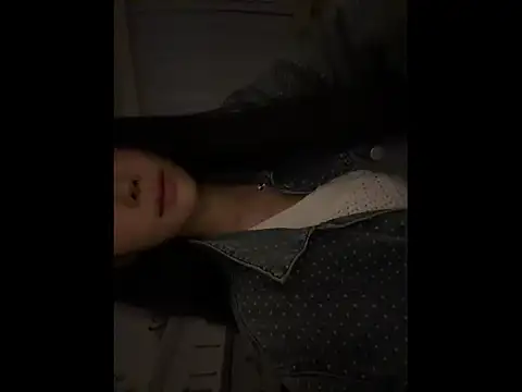 Snapshot of xiaowan_x chatting on November 2025 03:33:01 PM xiaowan x online show from November 2025 03:33:01 PM