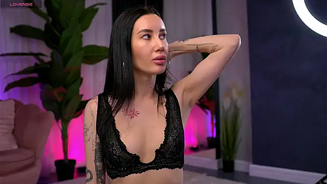 SerenaVelour online show from November 2025 10:43:02 AM