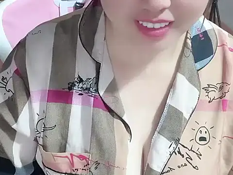 Snapshot of Sunna104 chatting on January 2026 10:18:02 AM Sunna104 online show from January 2026 10:18:02 AM