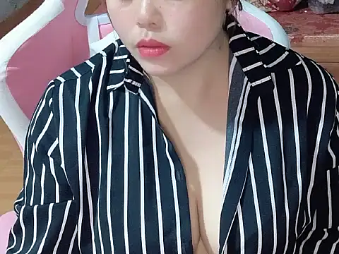 Snapshot of Sunna104 chatting on January 2026 09:03:02 AM Sunna104 online show from January 2026 09:03:02 AM