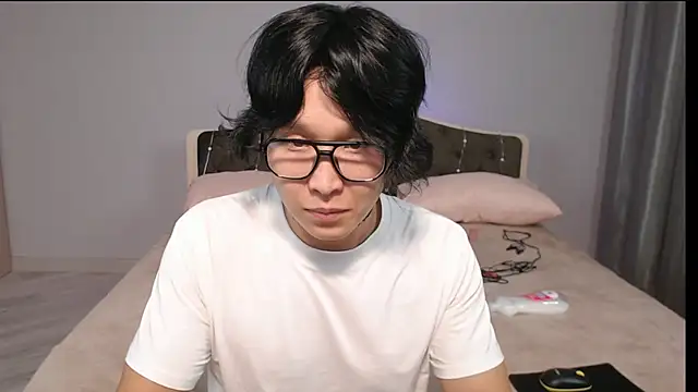 KaiChicken online show from October 2025 03:20:01 PM