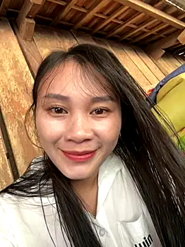 Snapshot of Ami-mi00 chatting on October 2025 04:33:01 AM Ami-mi00 online show from October 2025 04:33:01 AM
