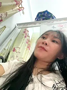 Snapshot of Ami-mi00 chatting on October 2025 01:55:01 PM Ami-mi00 online show from October 2025 01:55:01 PM