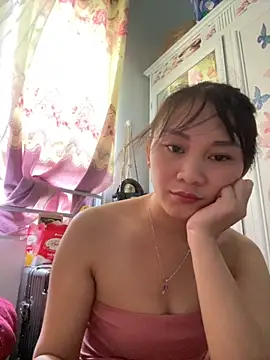 Snapshot of Ami-mi00 chatting on October 2025 05:41:01 AM Ami-mi00 online show from October 2025 05:41:01 AM