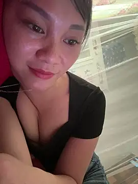 Snapshot of Ami-mi00 chatting on October 2025 05:19:01 AM Ami-mi00 online show from October 2025 05:19:01 AM