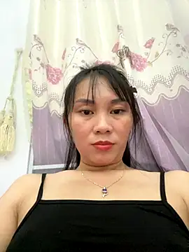 Snapshot of Ami-mi00 chatting on October 2025 05:24:02 PM Ami-mi00 online show from October 2025 05:24:02 PM