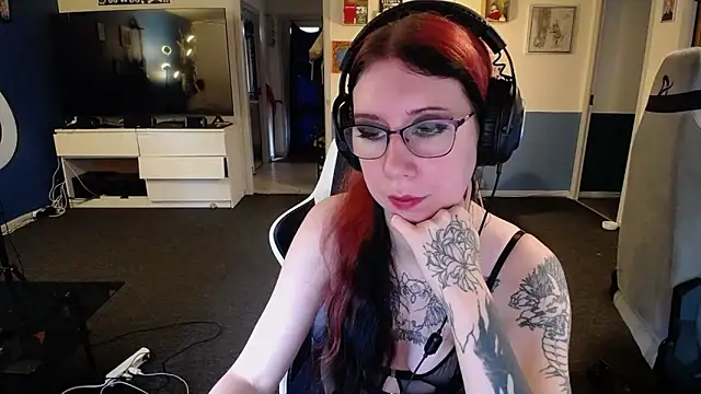TattooedGirls online show from October 2025 07:55:02 AM
