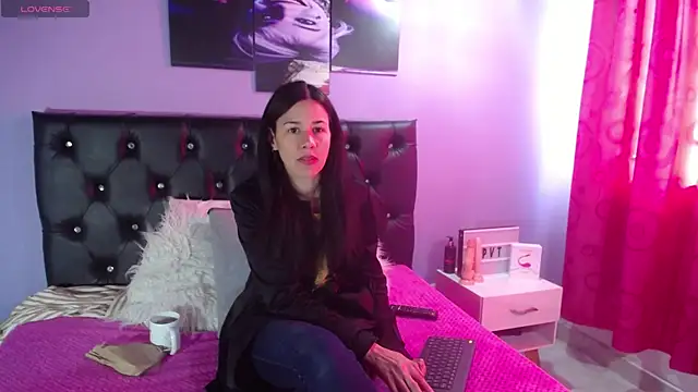 Jazmin ny online show from November 2025 01:47:02 PM