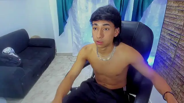 Austin Booy online show from October 2025 03:47:02 AM