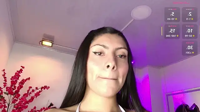 Gabriela milani online show from October 2025 07:19:02 PM