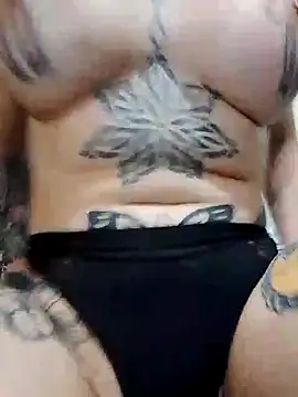 Snapshot of MidyRiscada chatting on November 2025 03:13:02 PM MidyRiscada online show from November 2025 03:13:02 PM