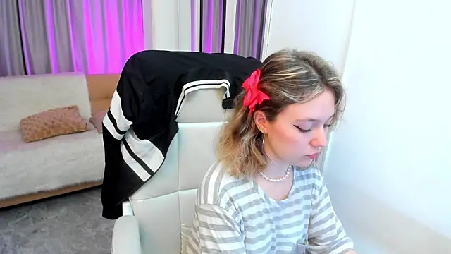 Snapshot of Lucia_Copper chatting on October 2025 01:15:02 PM Lucia Copper online show from October 2025 01:15:02 PM