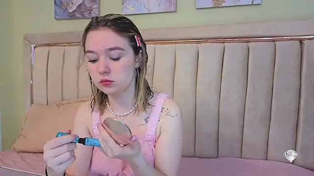 Snapshot of Lucia_Copper chatting on October 2025 12:07:02 PM Lucia Copper online show from October 2025 12:07:02 PM