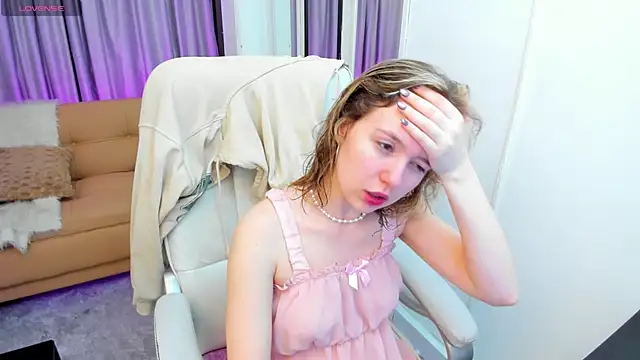 Snapshot of Lucia_Copper chatting on November 2025 11:57:02 AM Lucia Copper online show from November 2025 11:57:02 AM