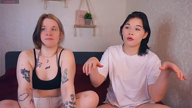 EviaVanveen online show from November 2025 09:08:01 AM