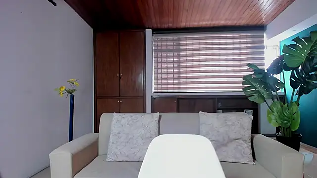 VenusCooper online show from January 2026 07:04:01 PM