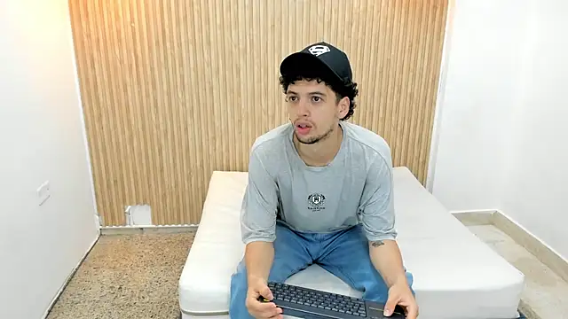 ISRAEL GRAY online show from October 2025 07:16:02 PM