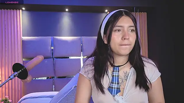 Snapshot of Emily_Roberts9 chatting on November 2025 11:31:02 AM Emily Roberts9 online show from November 2025 11:31:02 AM