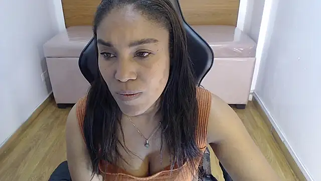 Snapshot of kamala_a chatting on November 2025 03:06:01 AM kamala a online show from November 2025 03:06:01 AM