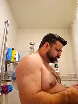 Roddog18 online show from November 2025 02:06:01 PM