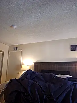 Roddog18 online show from March 2026 10:57:01 PM