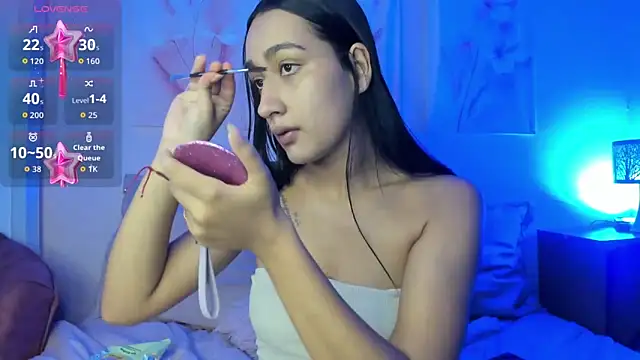 Snapshot of Nikolbrice chatting on November 2025 07:08:02 PM Nikolbrice online show from November 2025 07:08:02 PM