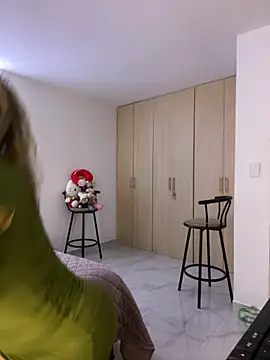 Zoe riivas online show from October 2025 11:05:02 PM