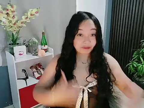 UrFavouriteCravings online show from January 2026 01:33:02 AM