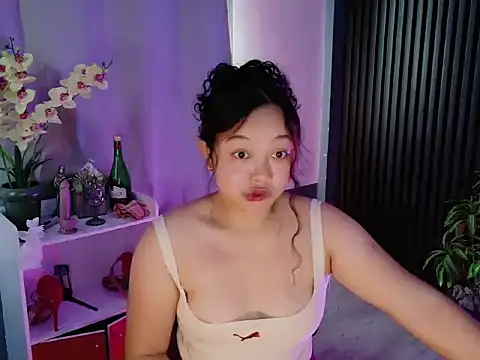 UrFavouriteCravings online show from February 2026 02:19:02 AM