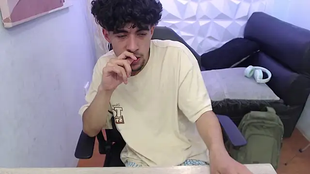 Liil boy online show from October 2025 04:12:01 AM