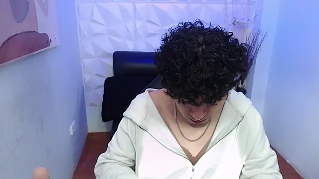 Liil boy online show from October 2025 03:40:02 AM