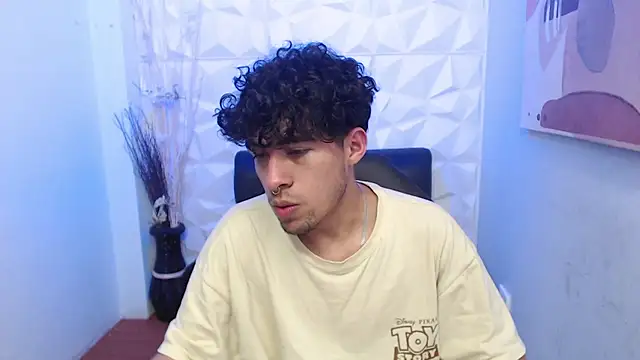 Liil boy online show from October 2025 03:58:02 AM