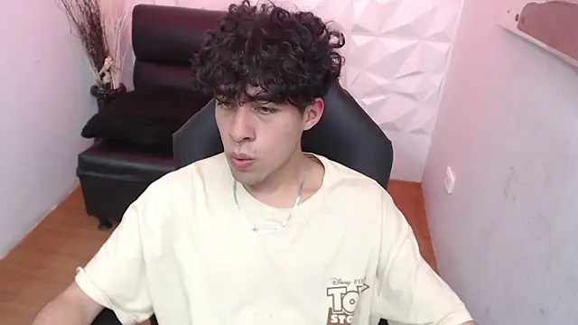 Liil boy online show from October 2025 03:52:02 AM