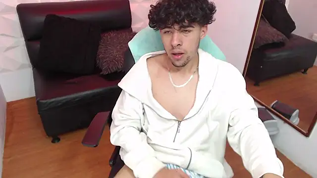 Liil boy online show from November 2025 03:50:02 AM