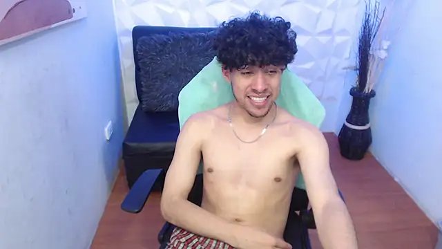 Liil boy online show from November 2025 03:38:01 AM