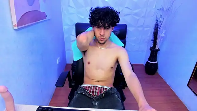 Liil boy online show from November 2025 03:37:02 AM