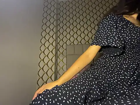 dubyzubygirl online show from March 2026 03:56:01 PM