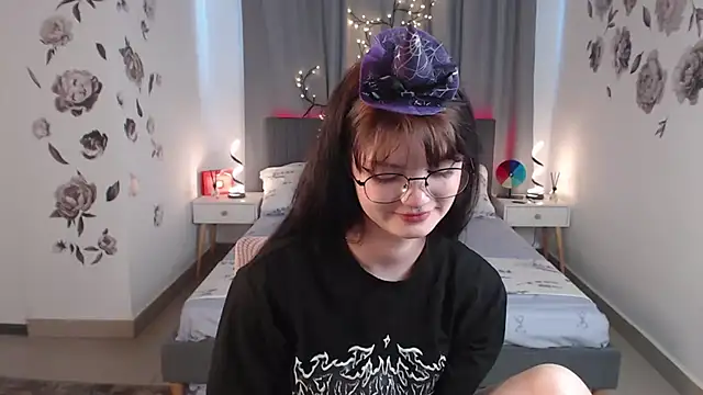 MileyRood online show from October 2025 11:31:01 PM