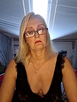 Snapshot of Jenny_Blum chatting on October 2025 08:46:01 AM Jenny Blum online show from October 2025 08:46:01 AM