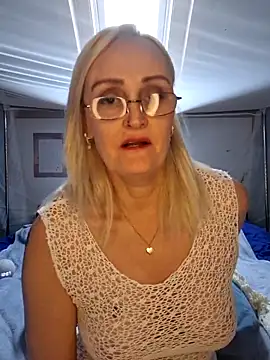 Jenny Blum online show from December 2025 11:05:01 AM