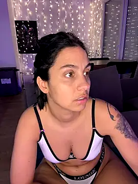 LaPetiteKim online show from October 2025 07:46:02 PM