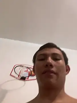 Snapshot of Davomg chatting on November 2025 07:13:01 PM Davomg online show from November 2025 07:13:01 PM